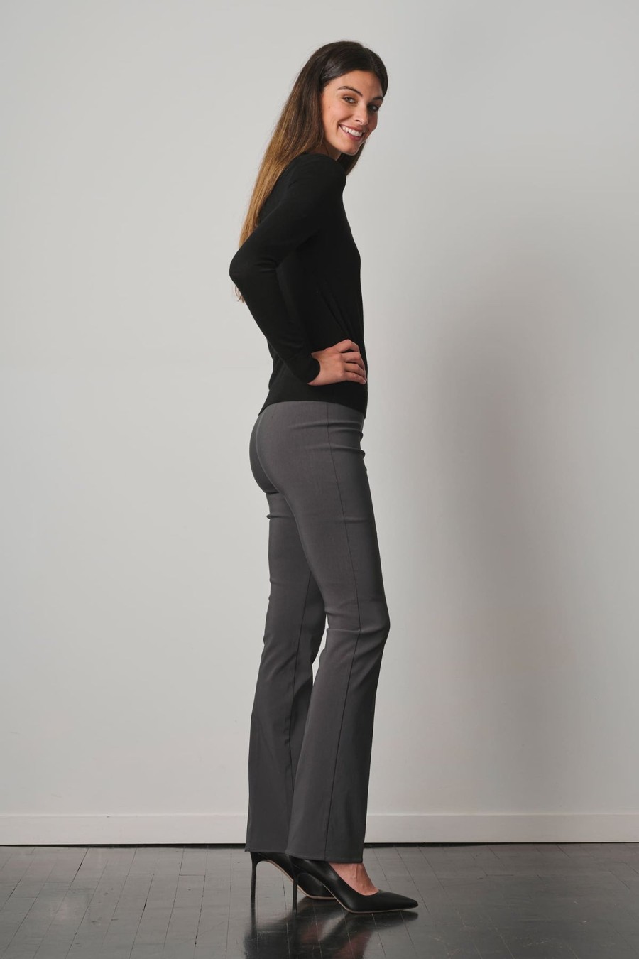 Pants | AVENUE MONTAIGNE Becca Signature Grey